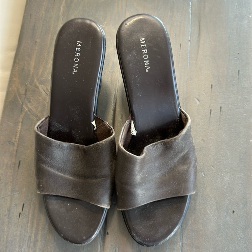 Merona woman’s sandals